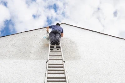 Peinture extérieure à Neuvy-au-Houlme — façades et ravalement